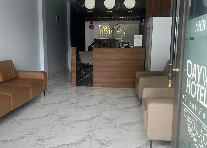 Dayth 2 Hạ Long